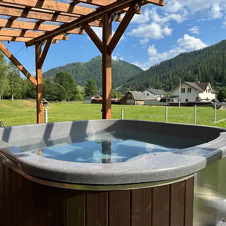 Guest house автентичний лофт в карпатах Krivorovnya